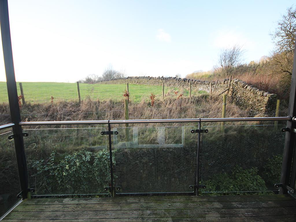 2 bedroom flat SSTC in Foulridge, Colne - IMG_0935.jpg